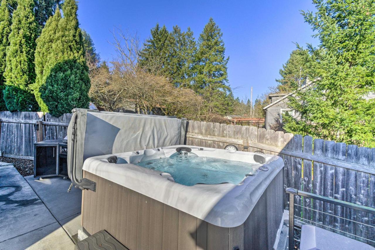 Puget Sound Cabin With Hot Tub And Water Views! Bremerton Luaran gambar